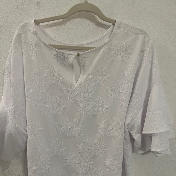 Liz Claiborne White Textured Blouse | Bell Sleeve Top | Size 1X - Picture 8 of 15